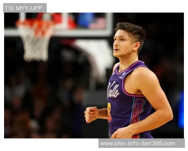 格雷森阿伦谈首节扣篮时关注文班位置的重要性与策略分析