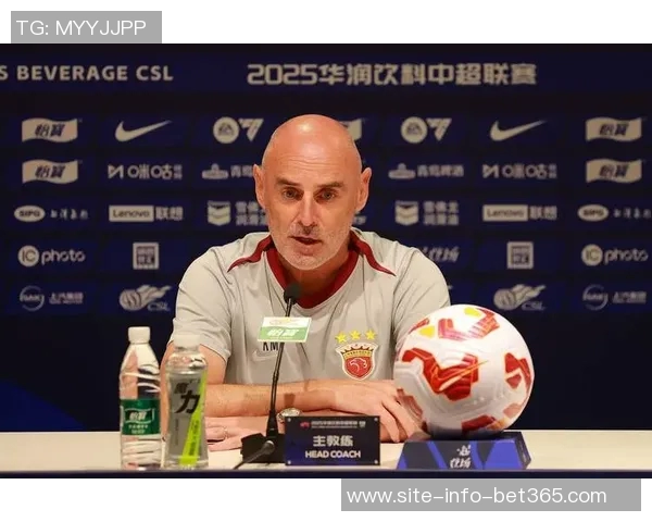 上海海港主帅穆斯卡特荣膺中超九十月最佳教练称号